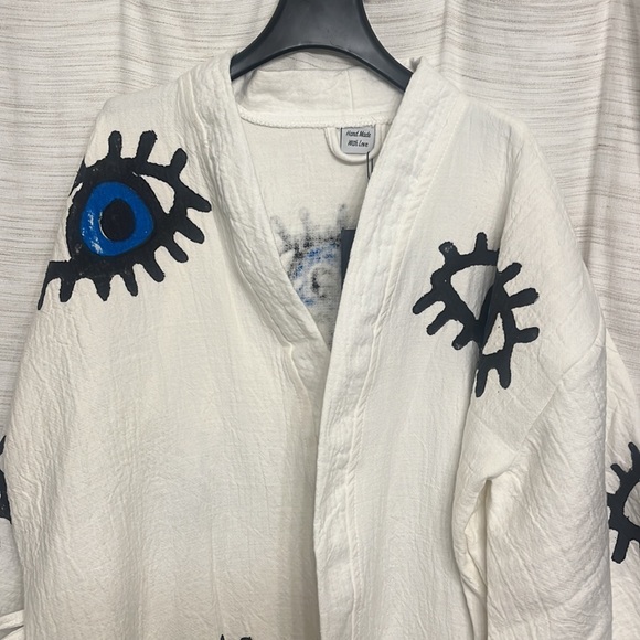 Embroidered Eye Design Robe - Cream and Blue - Picture 5 of 13